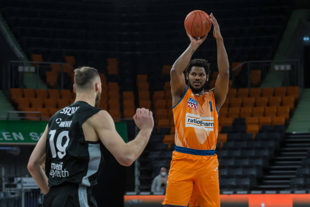 场外的行为 场外的行为